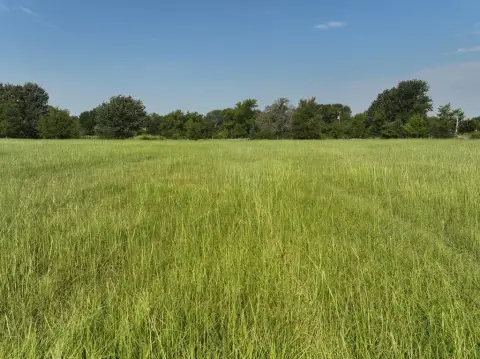 Mabank Acreage with Pond