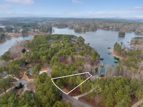 Lake Keowee Waterfront Homesite