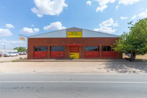 Multi-Building Flex Space
