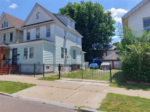 Corona Duplex on Large Lot