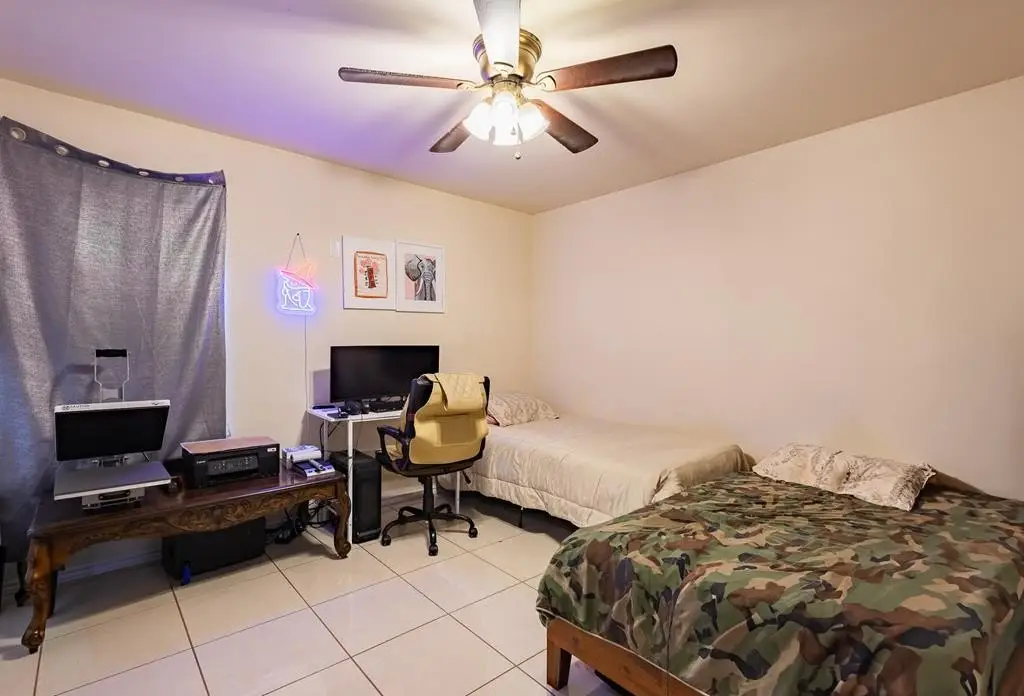 Picture 23