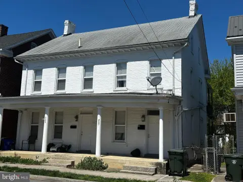 HAGERSTOWN Duplex: Investment Opportunity