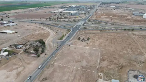 El Centro Commercial Land