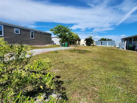 Affordable Lot in Holiday Lake