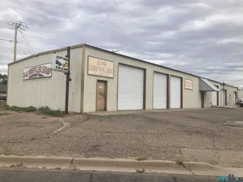 Clovis Shop with Overhead Doors