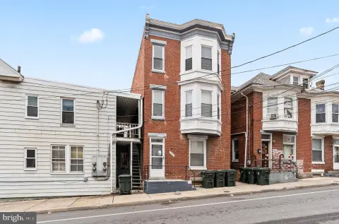 HAGERSTOWN Multi-Unit Apartment Building