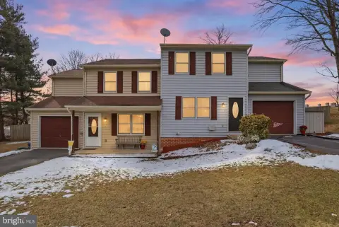 Well-Maintained Duplex with Fenced Yards
