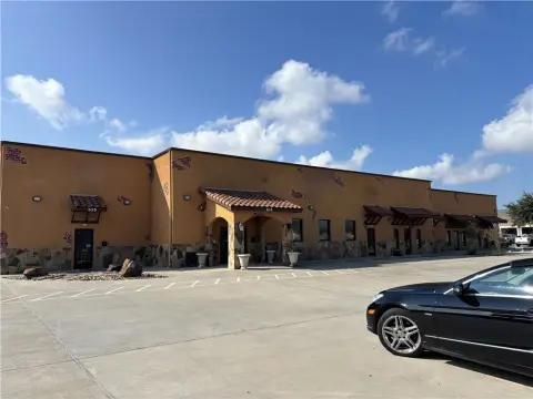 End-Cap Restaurant Space
