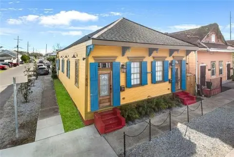 Historic New Orleans Shotgun Duplex