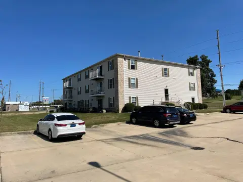 Bloomington Commercial Property For Sale