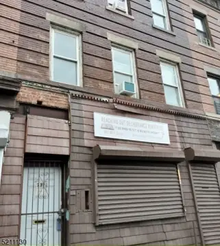 Mixed-Use Building in Jersey City