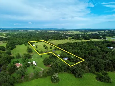Unrestricted Acreage with Existing Home