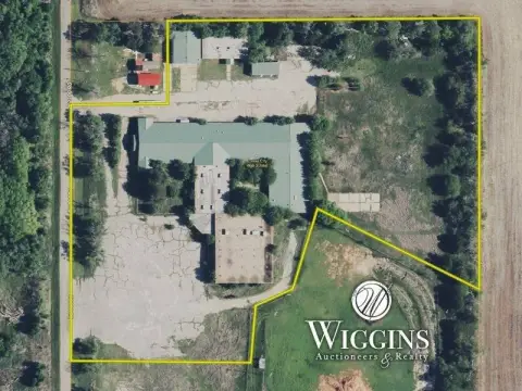 Custer City Commercial Building Auction