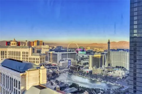 Las Vegas High-Rise Studio