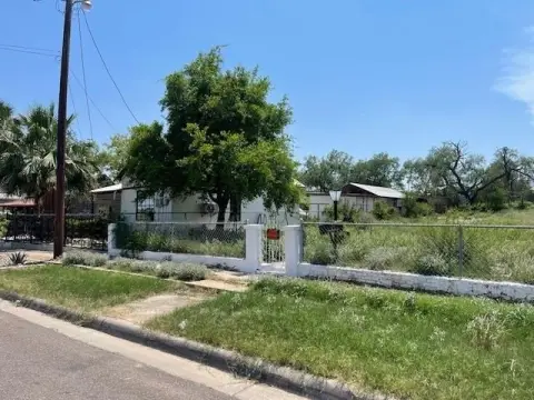 Residential Land in Eagle Pass