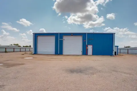 Lubbock Shop/Warehouse on Acreage