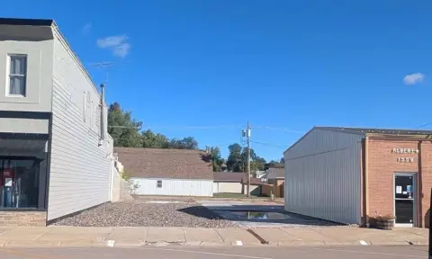 Commercial Lot in Prime Location