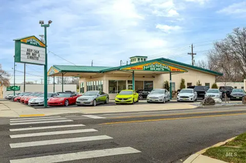 Auto Shop with Dual Access