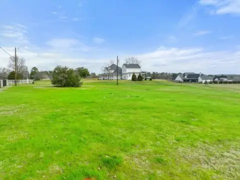 Residential Land in Tyler, TX