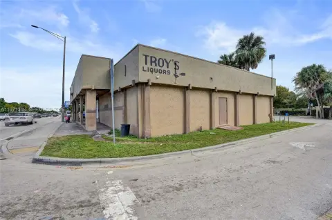 Sunrise Boulevard Commercial Investment Opportunity