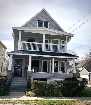 Cleveland Triplex Near VA, UH