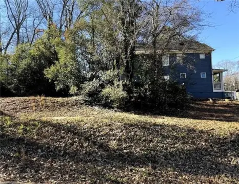 Vacant Corner Lot in Atlanta
