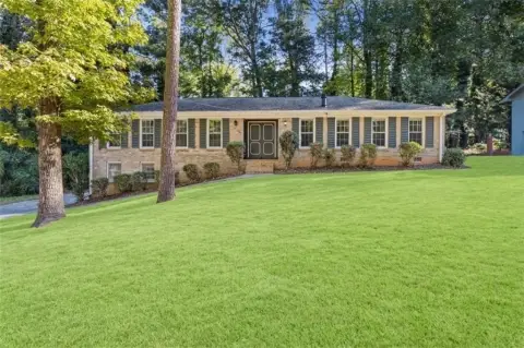 2-Unit Duplex with Updated Interiors
