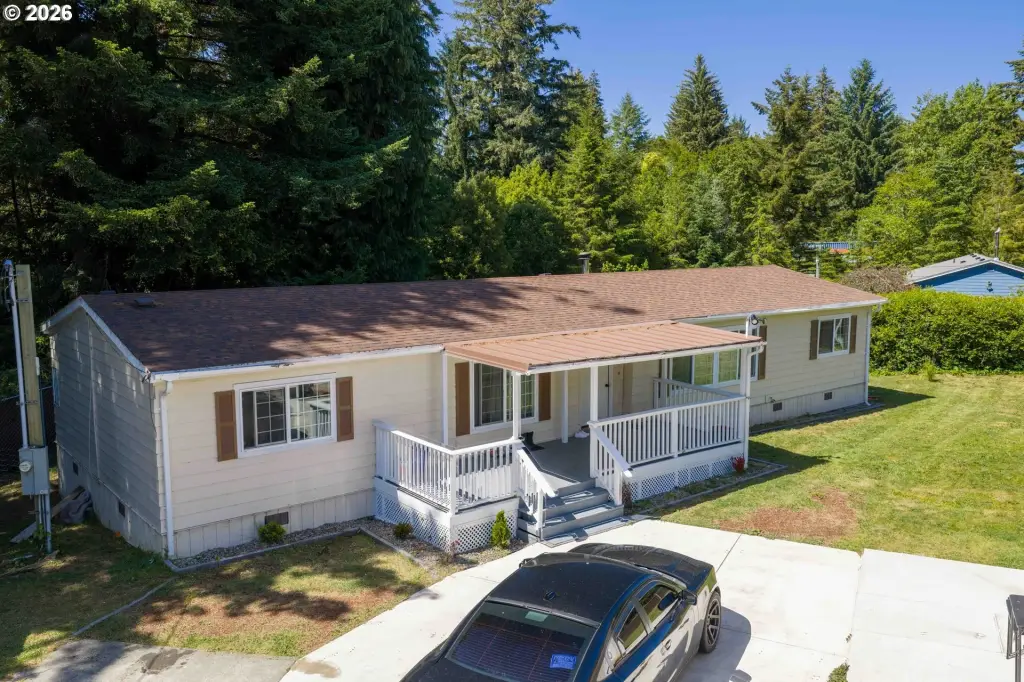 68964 Wildwood Rd, North Bend, OR 97459