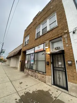 Chicago Storefront Near Busy Corridor