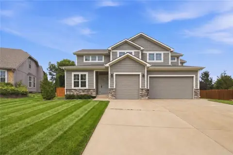 Duplex With Private Backyard