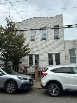 Ridgewood Triplex Near L Subway
