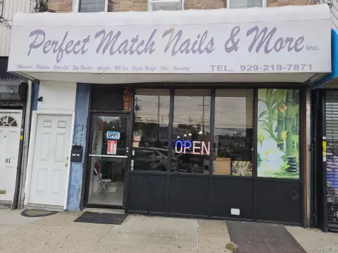 Established Nail Salon in Ozone