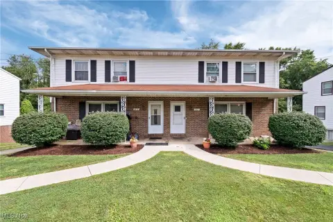 Canton Duplex in Perry Twp