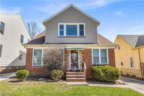 Modern Duplex Near Downtown