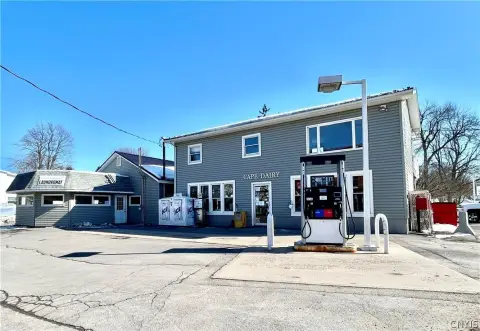 Grocery, Laundromat, Motel, Gas Station