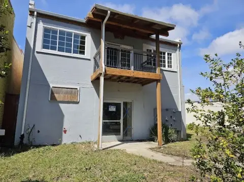 Mixed-Use Building with Ocean Views