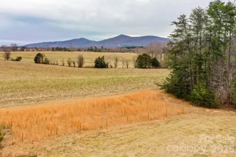 Unrestricted Acreage with Creek