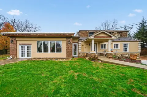 Spacious Duplex Near Downtown Columbus