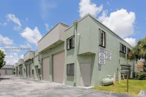 Office Warehouse Combo For Rent