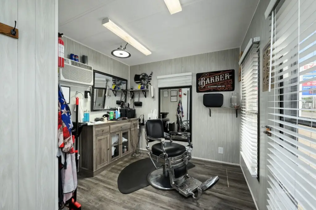 Picture 4
