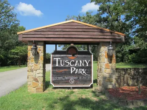 Residential Land in Tuscany Park