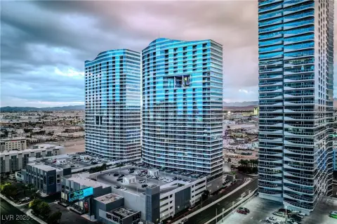 Stunning Furnished Condo in Las Vegas