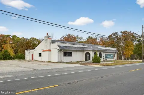 Versatile Commercial Property in Millville