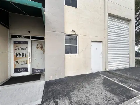 Doral Flex Space Condominium