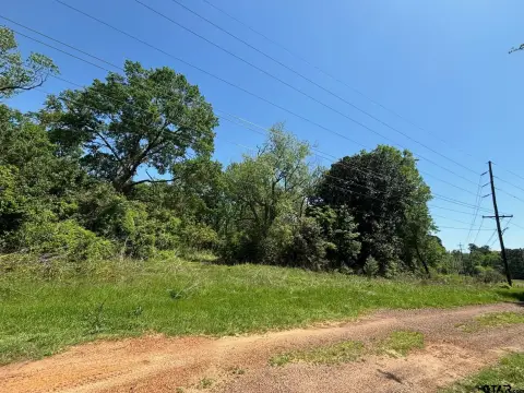 Commercial Lot in Gilmer, TX