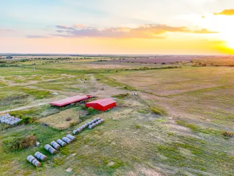 96-Acre Cattle Ranch in Olney