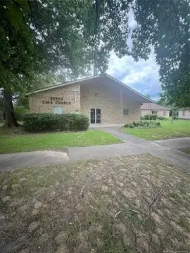 Sizeable Church Building in Muskogee
