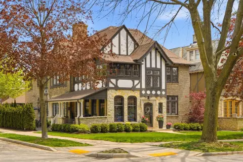 Luxury Shorewood Duplex Conversion