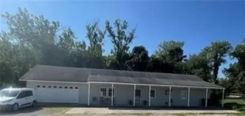 Highway-Frontage Flex Property