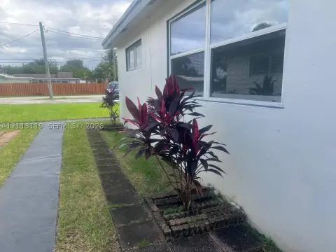 6-Unit Apartment Property